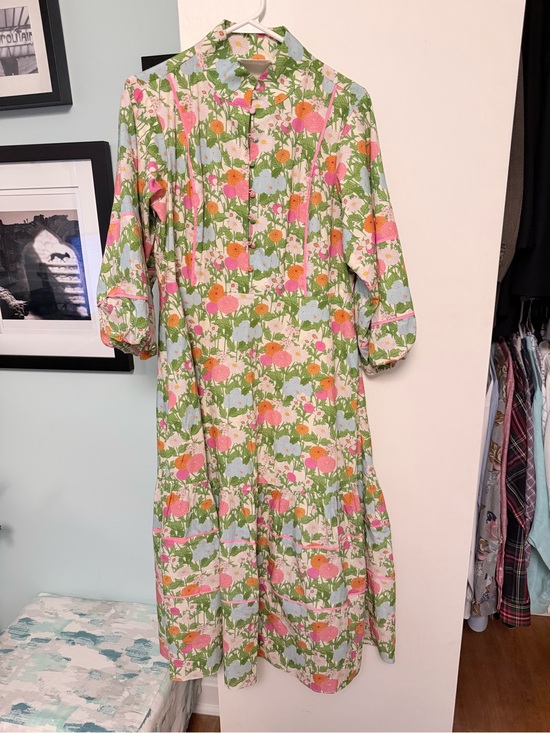 Hyacinth House Dresses & Skirts - Green Floral Midi Dress with Pink and Orange Blooms